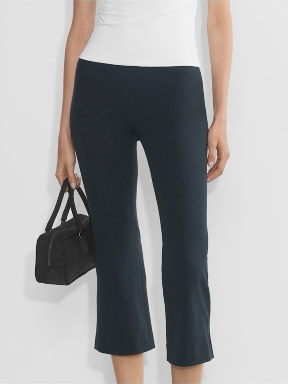 Aritzia Cropped Straight-Leg Knit Pants in Navy